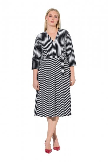 Ulla Popken 848052 Prugasta midi haljina s pojasom za vezanje Crna - Midi haljine - Ženske midi haljine plus size