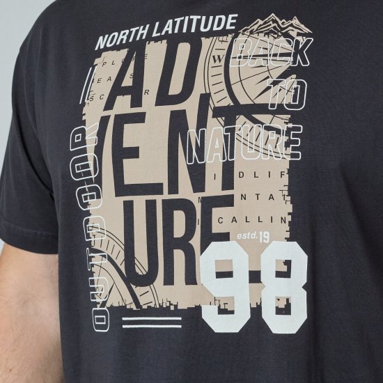 North Latitude Adventure 98 Graphic Tee Crna - Majice Kratkih Rukava - Muške Majice Kratkih Rukava Veliki Brojevi 